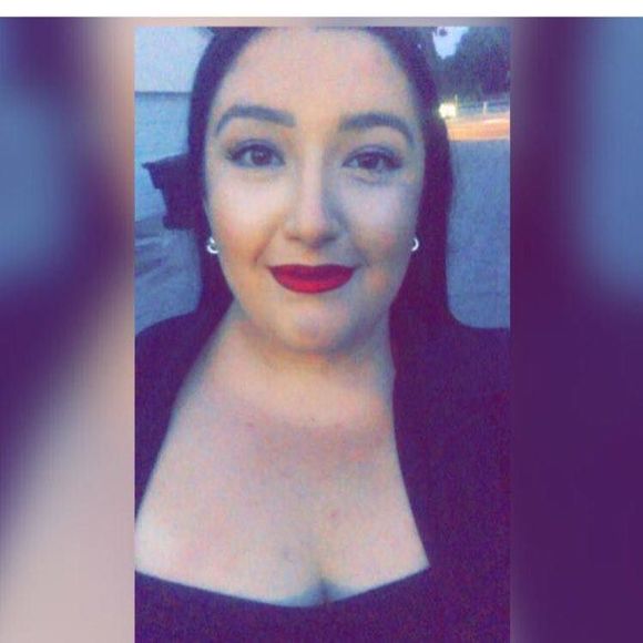 Meet your Posher, Yadira - Picture 1 of 1